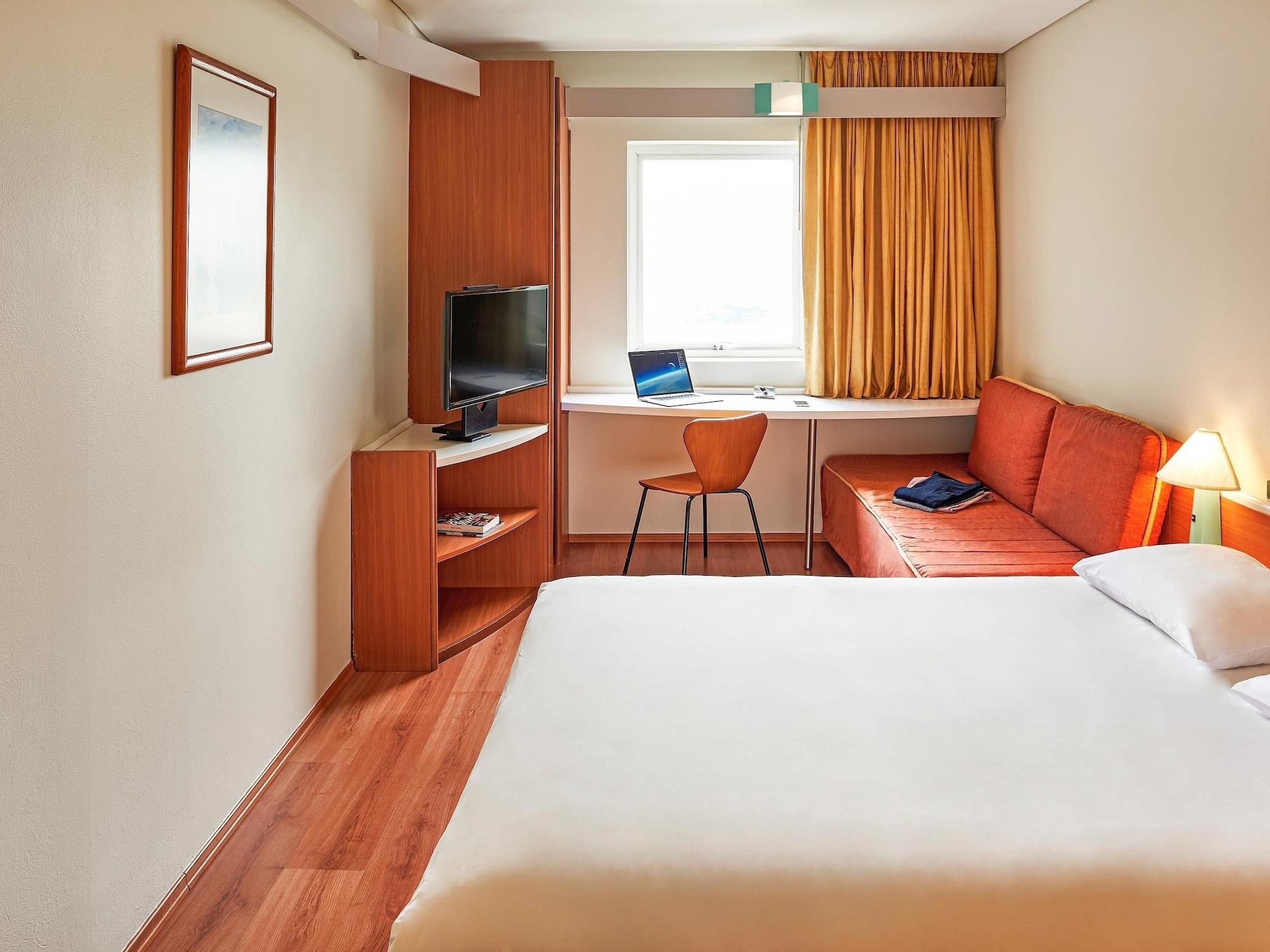 Ibis Monterrey Valle San Pedro Garza Garcia Exterior photo