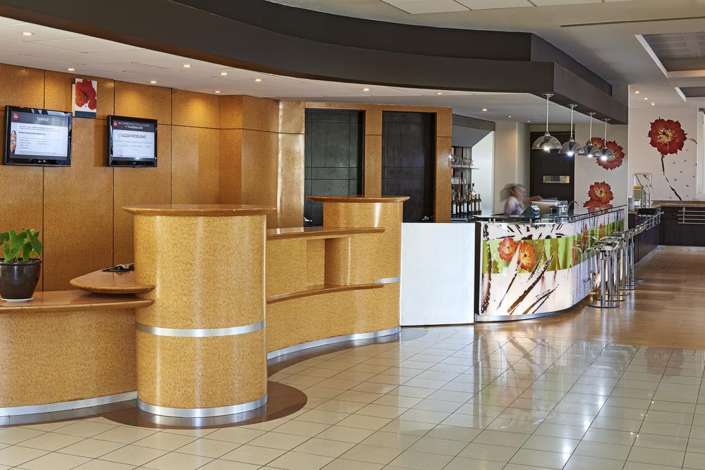 Ibis Monterrey Valle San Pedro Garza Garcia Exterior photo